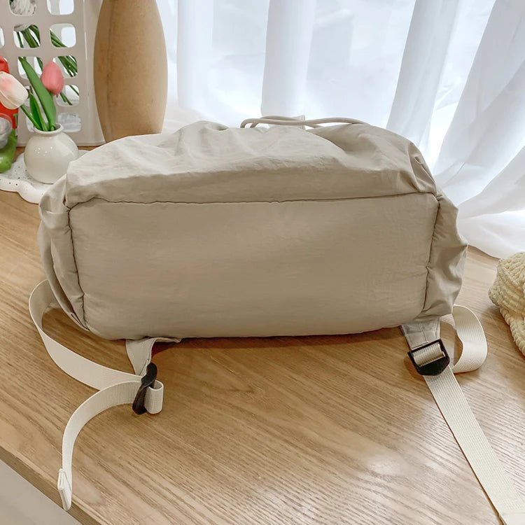 Men's folding backpack, suitable for hiking, traveling, and outdoor exploration, with large capacity for easy storage