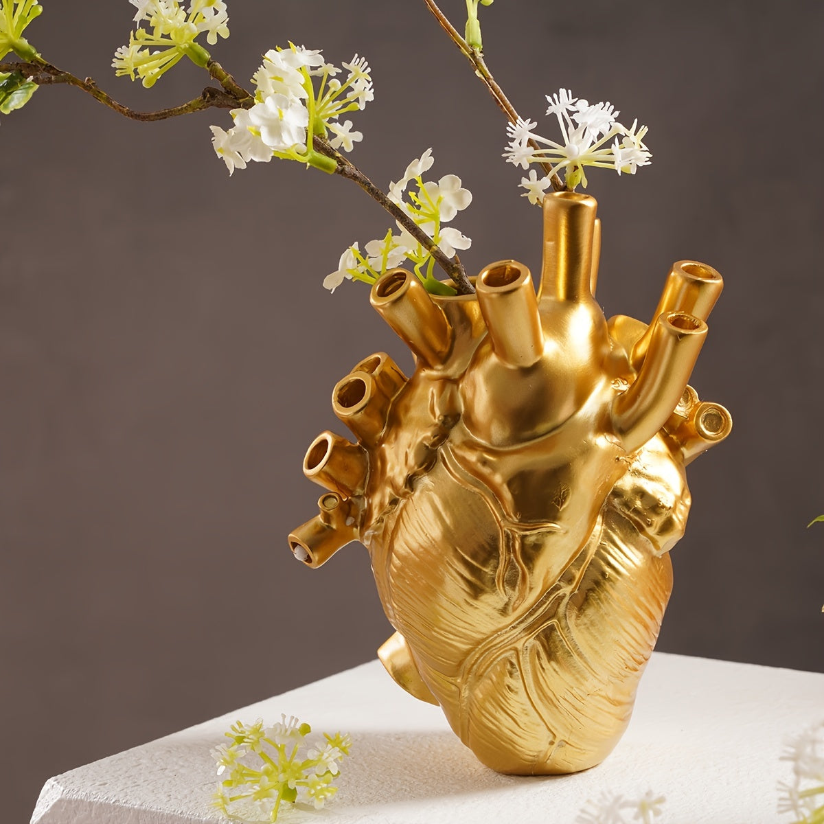 1pc Creative Heart Vase Decorative Bottle Dried Flower Container, Indoor Resin Decorative Handicraft Ornament, Halloween Thanksgiving Christmas Decor, Room Decor, Home Decor