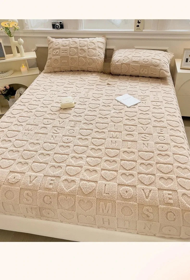 Autumn and Winter Fleece Bedspread, Mattress Protector, Dust Cover Fitted Sheet Suitable for Bedroom Dormitory Hotel Queen Size