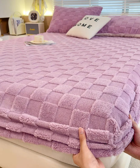 Autumn and Winter Fleece Bedspread, Mattress Protector, Dust Cover Fitted Sheet Suitable for Bedroom Dormitory Hotel Queen Size