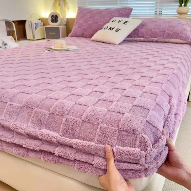 Autumn and Winter Fleece Bedspread, Mattress Protector, Dust Cover Fitted Sheet Suitable for Bedroom Dormitory Hotel Queen Size