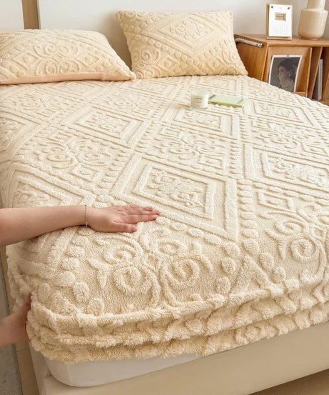 Autumn and Winter Fleece Bedspread, Mattress Protector, Dust Cover Fitted Sheet Suitable for Bedroom Dormitory Hotel Queen Size