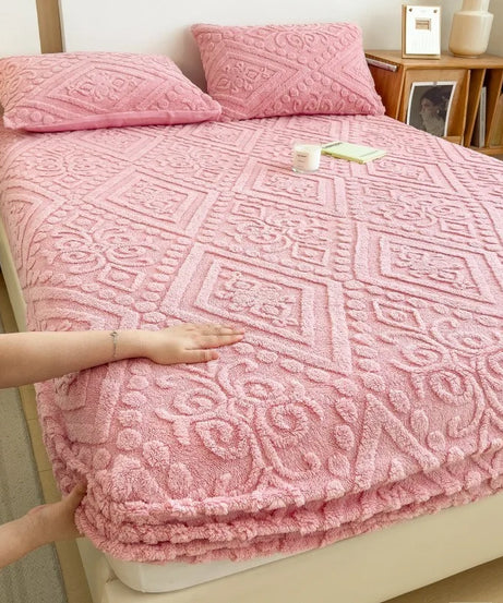 Autumn and Winter Fleece Bedspread, Mattress Protector, Dust Cover Fitted Sheet Suitable for Bedroom Dormitory Hotel Queen Size