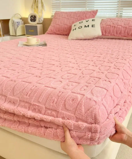 Autumn and Winter Fleece Bedspread, Mattress Protector, Dust Cover Fitted Sheet Suitable for Bedroom Dormitory Hotel Queen Size