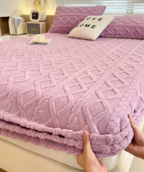 Autumn and Winter Fleece Bedspread, Mattress Protector, Dust Cover Fitted Sheet Suitable for Bedroom Dormitory Hotel Queen Size