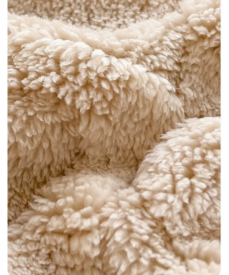 Autumn and Winter Fleece Bedspread, Mattress Protector, Dust Cover Fitted Sheet Suitable for Bedroom Dormitory Hotel Queen Size