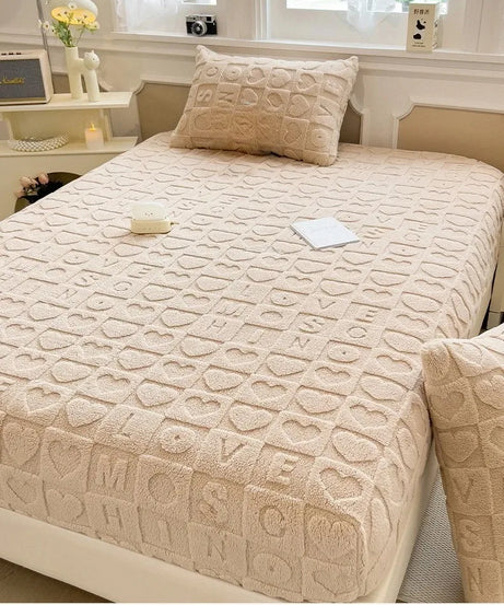 Autumn and Winter Fleece Bedspread, Mattress Protector, Dust Cover Fitted Sheet Suitable for Bedroom Dormitory Hotel Queen Size