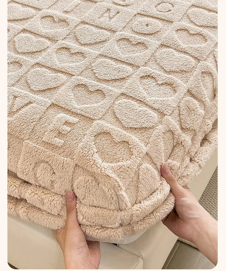 Autumn and Winter Fleece Bedspread, Mattress Protector, Dust Cover Fitted Sheet Suitable for Bedroom Dormitory Hotel Queen Size