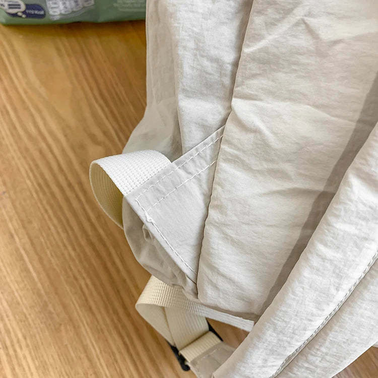 Men's folding backpack, suitable for hiking, traveling, and outdoor exploration, with large capacity for easy storage