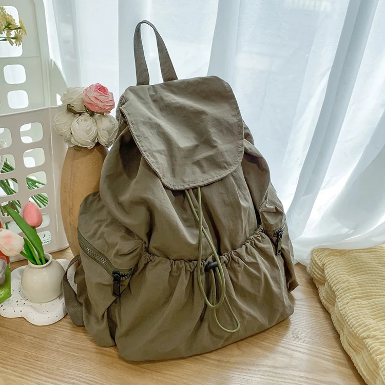 Men's folding backpack, suitable for hiking, traveling, and outdoor exploration, with large capacity for easy storage