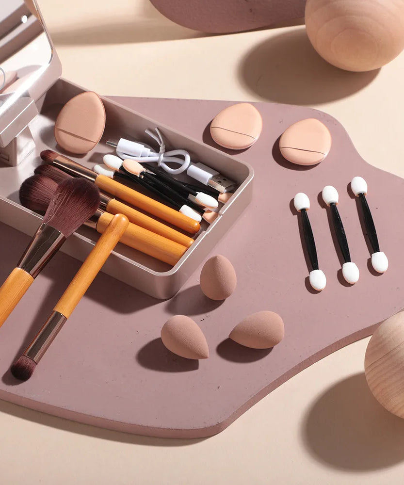 Travel Makeup Brush Set Small Portable With LED mirror and 14 pcs Makeup Brushes For Women Beauty Makeup Kit And Storage Box