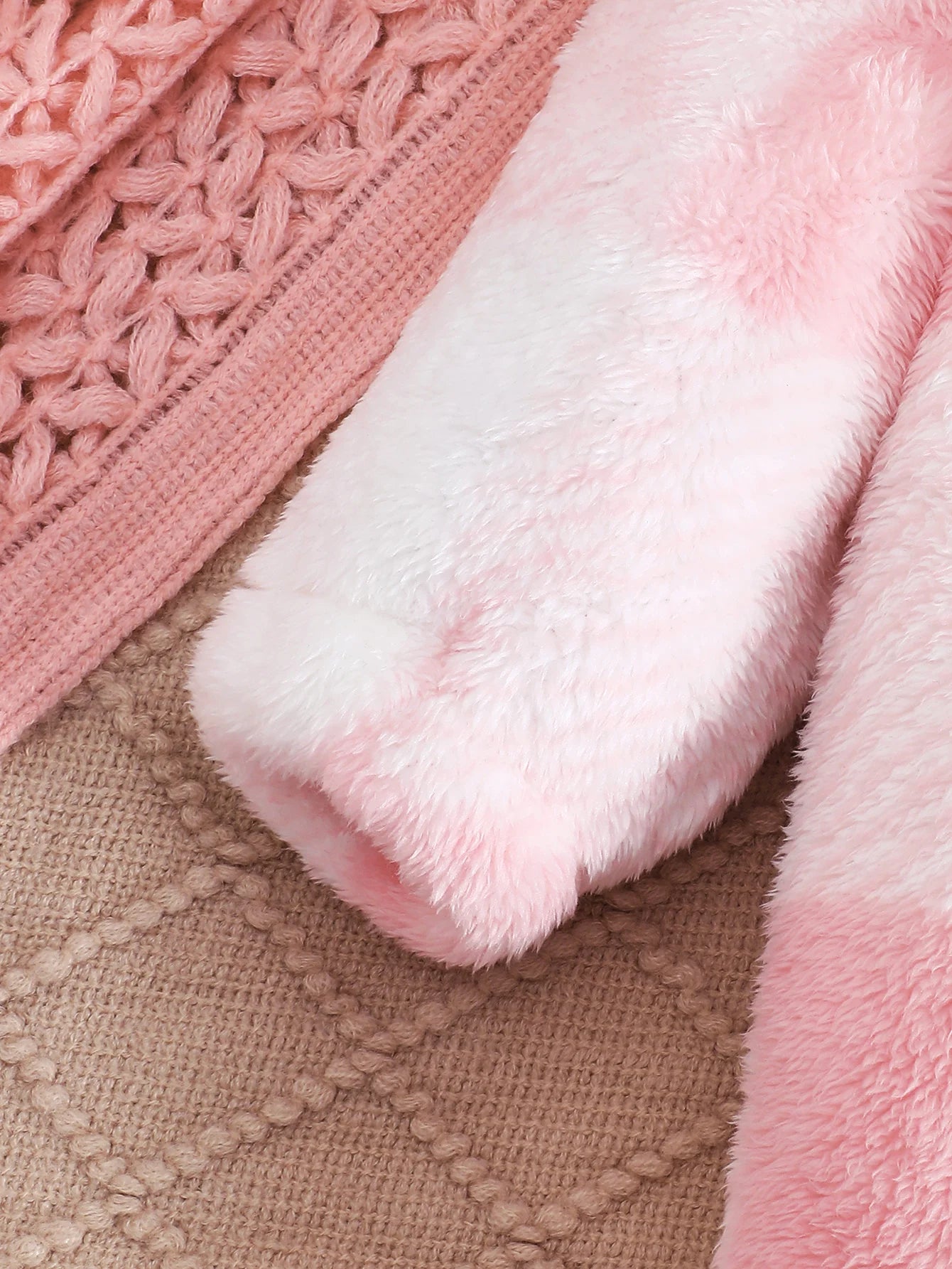 Baby Boys and Girls Plaid Romper Hooded Long Sleeved Plush Jumpsuit Winter Warm Bodysuit Clothes for 3-24 Months Toddler Boy