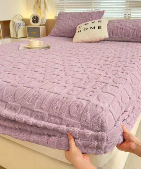 Autumn and Winter Fleece Bedspread, Mattress Protector, Dust Cover Fitted Sheet Suitable for Bedroom Dormitory Hotel Queen Size