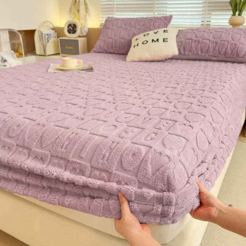 Autumn and Winter Fleece Bedspread, Mattress Protector, Dust Cover Fitted Sheet Suitable for Bedroom Dormitory Hotel Queen Size