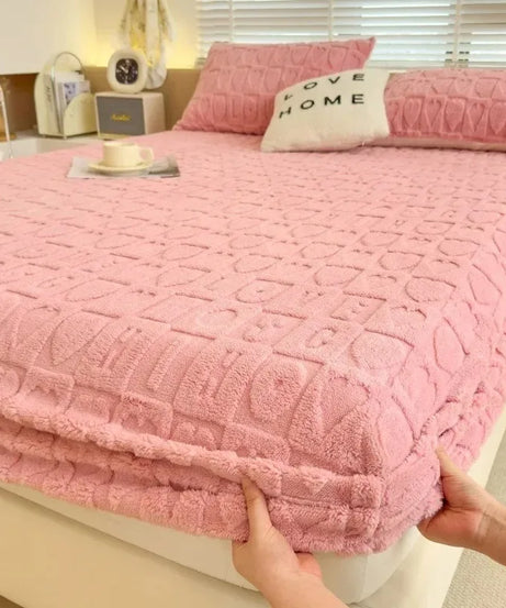 Autumn and Winter Fleece Bedspread, Mattress Protector, Dust Cover Fitted Sheet Suitable for Bedroom Dormitory Hotel Queen Size